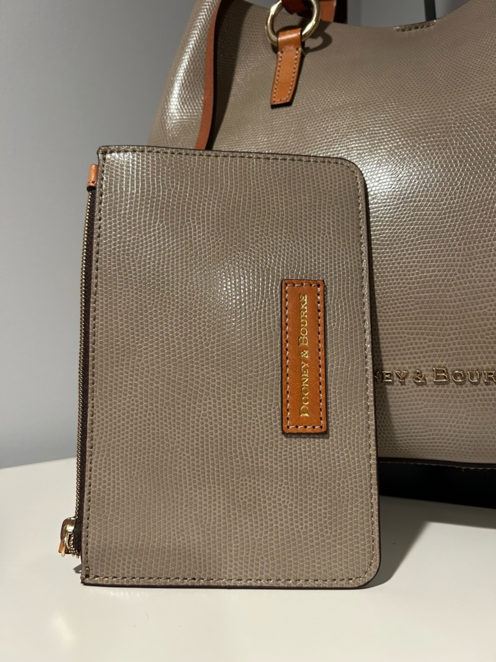 Dooney & Bourke Sienna Briana Textured Leather Tote w Matching Wristlet NWOT - Picture 4 of 13